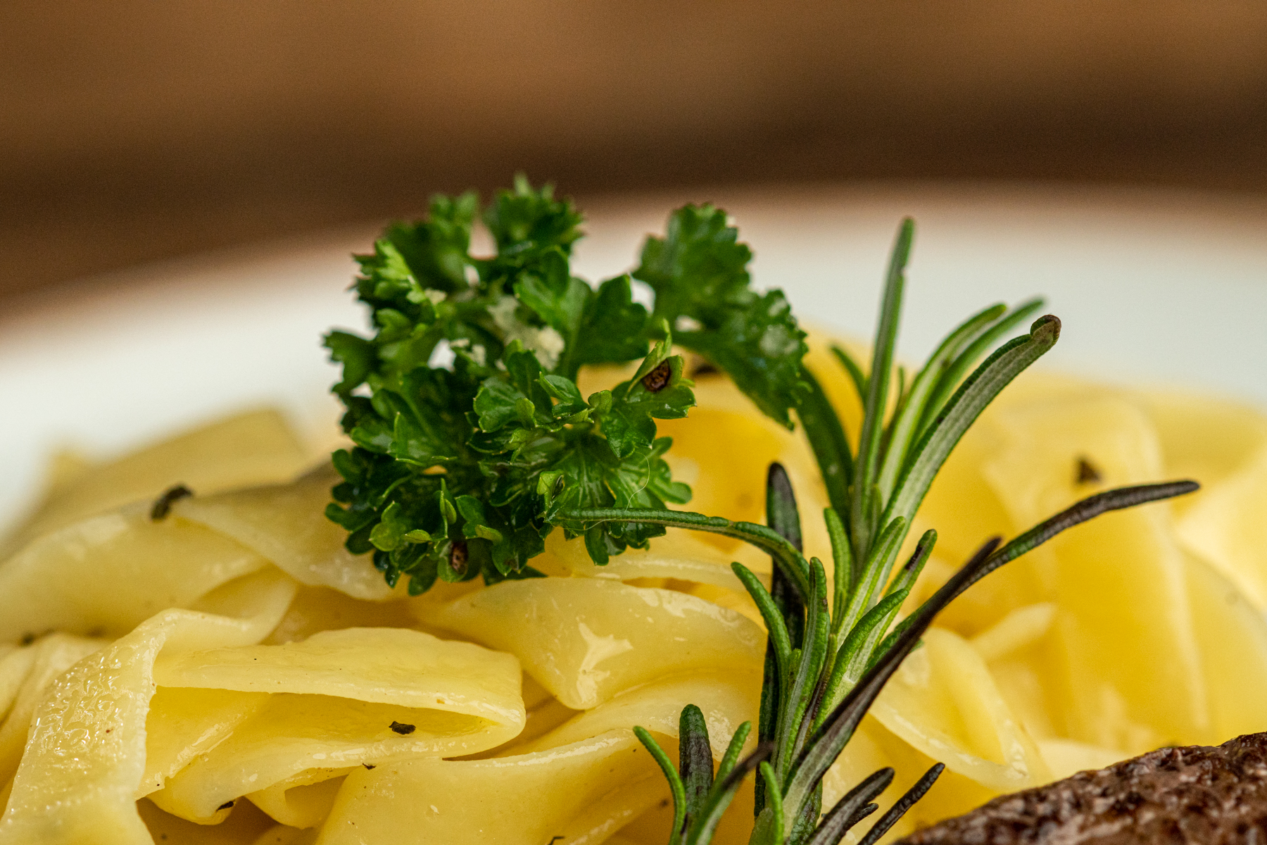 Fettuccine na manteiga de sálvia