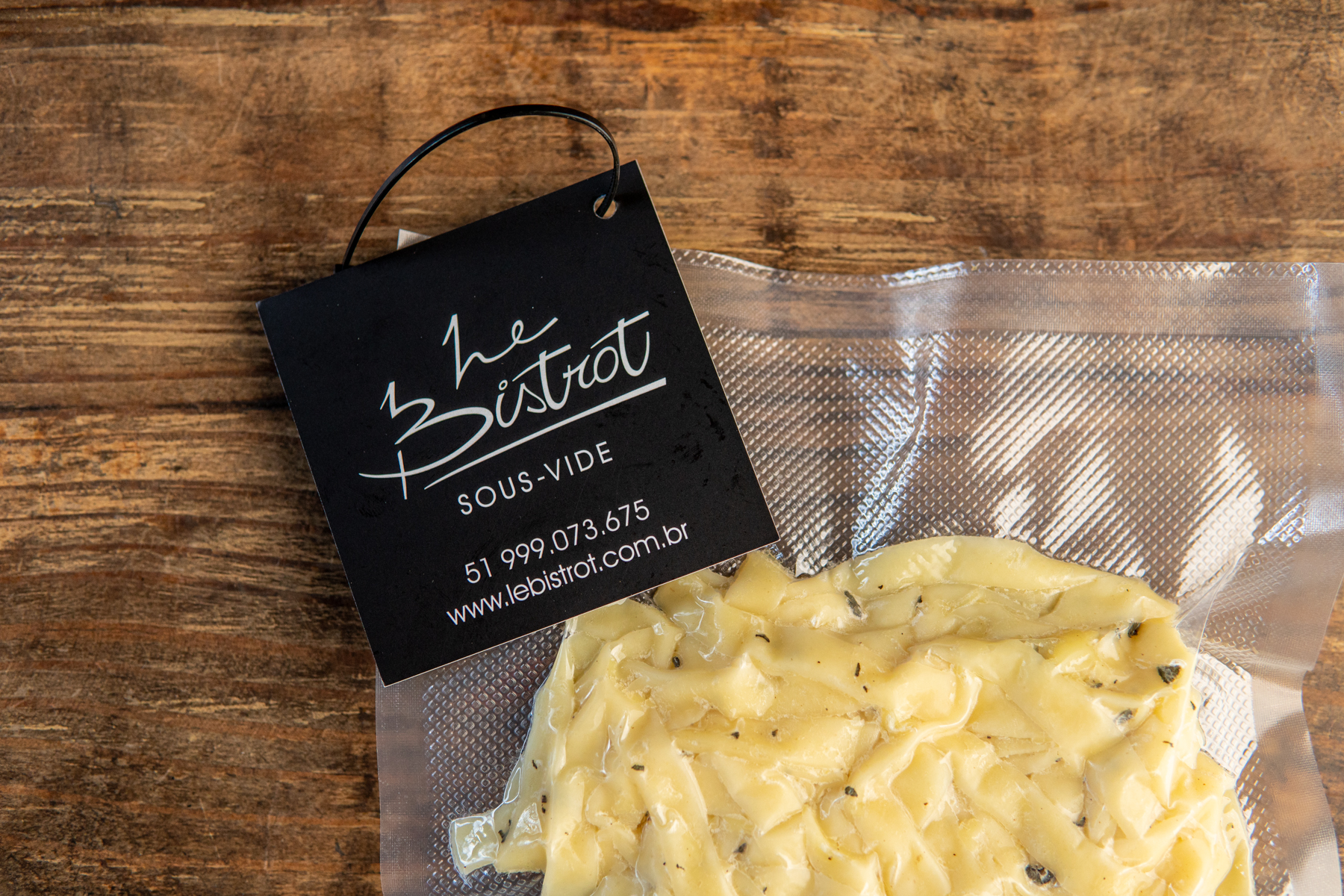 Fettuccine na manteiga de sálvia