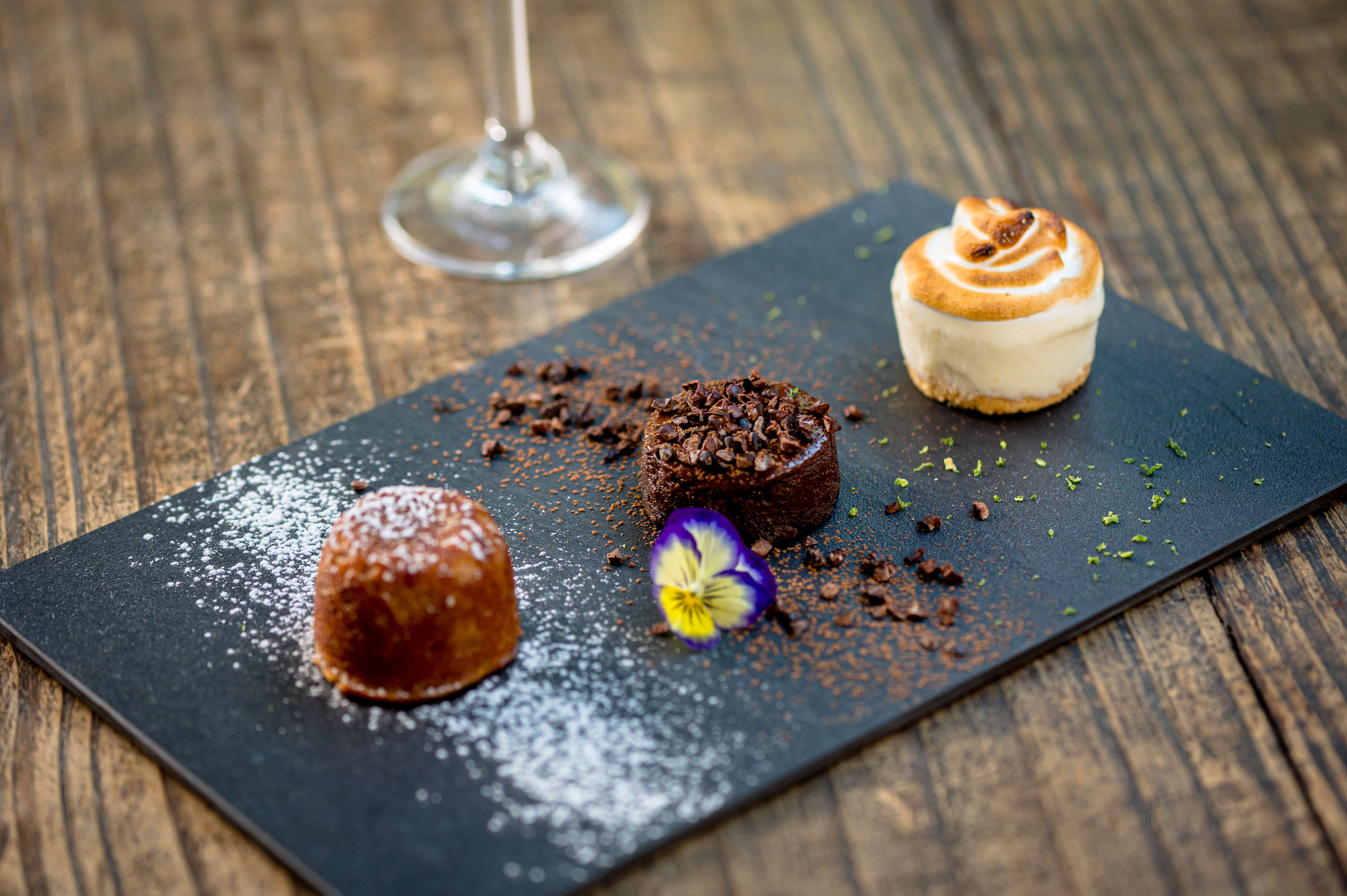 Minigateau de doce de leite | Cheesecake de chocolate belga | Tortinha de limão